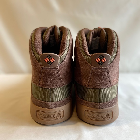 NEW! (not worn) 9.5 Columbia Men's Endicott Classic Mid WP Boot #OBO - Picture 6 of 9